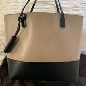 **SOLD**KATE SPADE TOTE